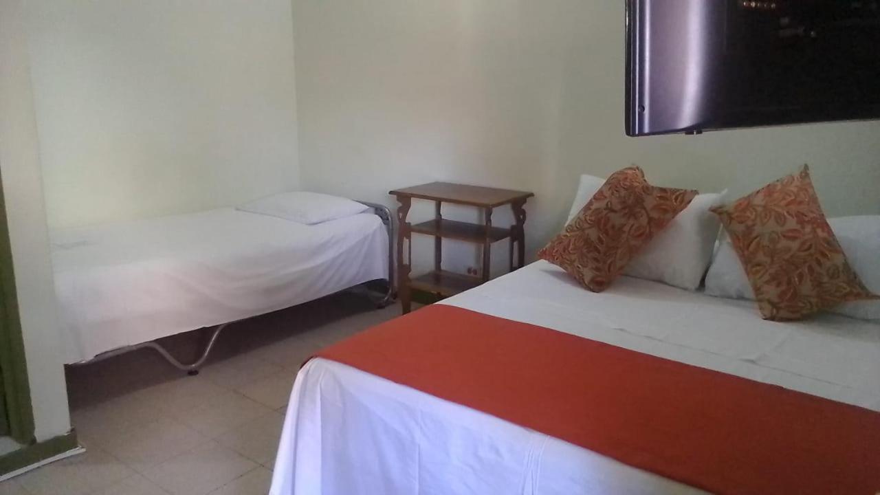 Hosteria De La Plaza Menor Santa Fe de Antioquia Esterno foto