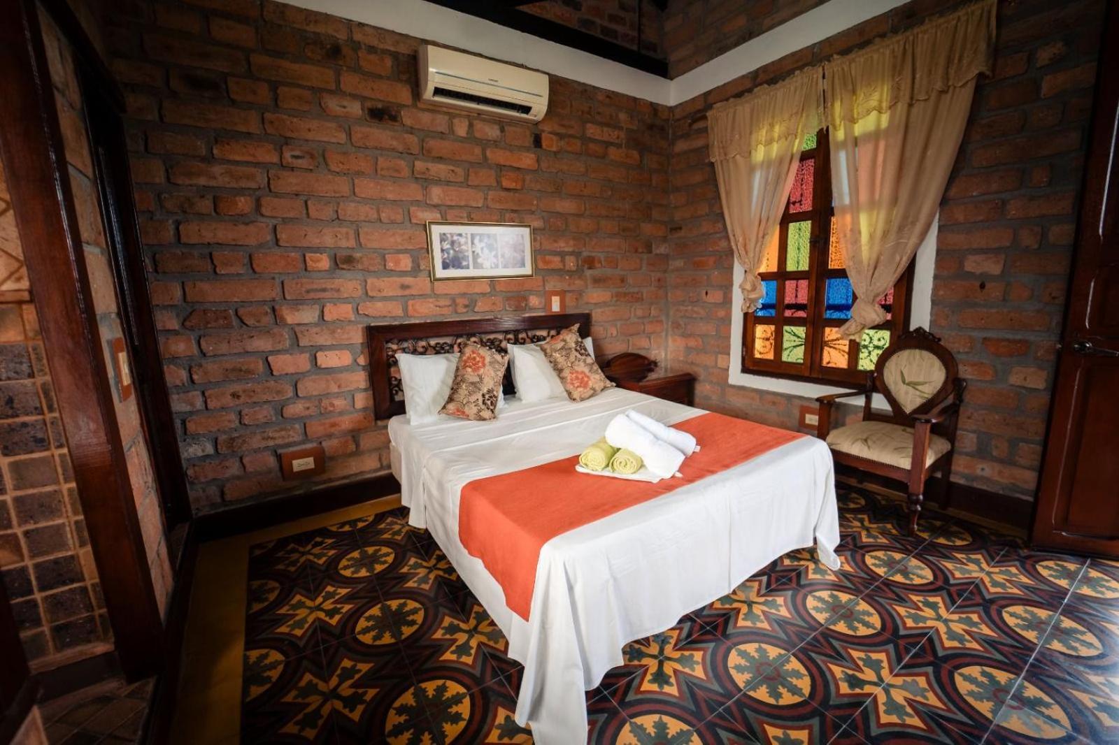 Hosteria De La Plaza Menor Santa Fe de Antioquia Esterno foto