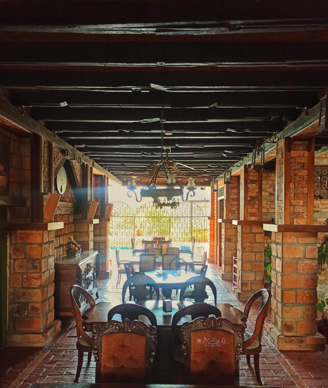Hosteria De La Plaza Menor Santa Fe de Antioquia Esterno foto