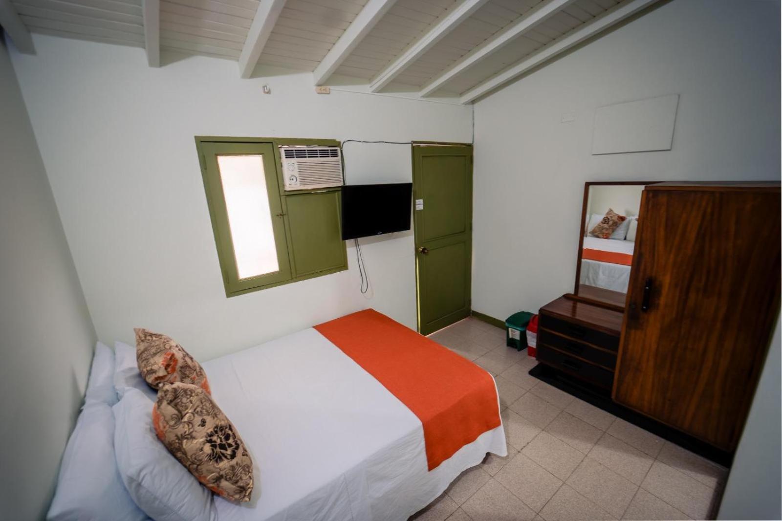 Hosteria De La Plaza Menor Santa Fe de Antioquia Esterno foto