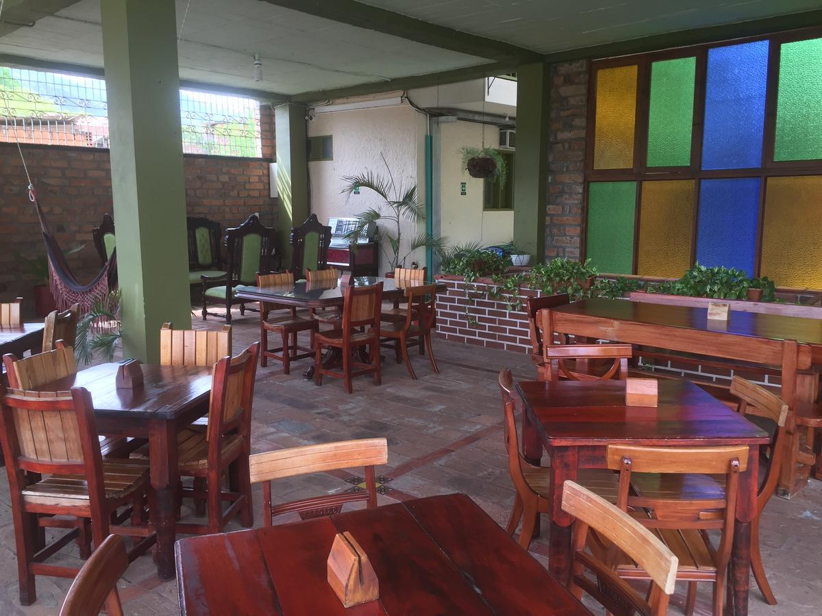 Hosteria De La Plaza Menor Santa Fe de Antioquia Esterno foto