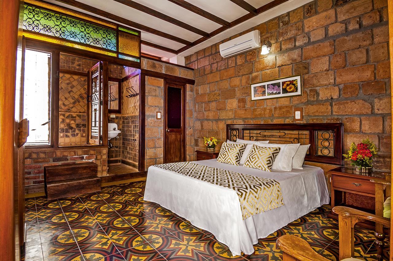 Hosteria De La Plaza Menor Santa Fe de Antioquia Esterno foto